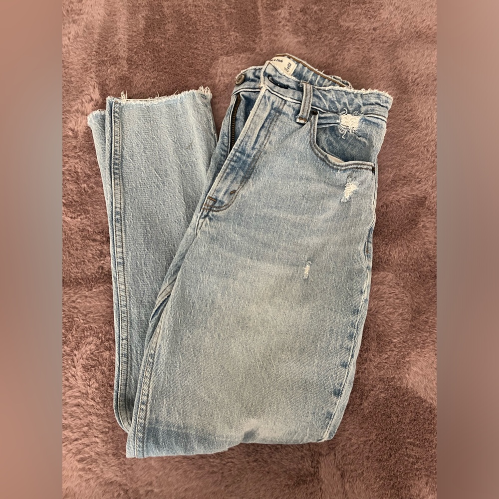Abercrombie the mom high rise jeans